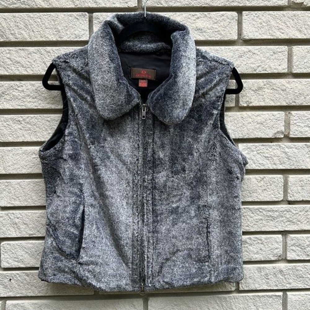 Danier Faux Fur Plush Vest Sz S - Picture 3 of 9